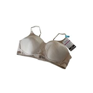 NWT Playtex All Over Smoothing Underwire Bra Beige 40C